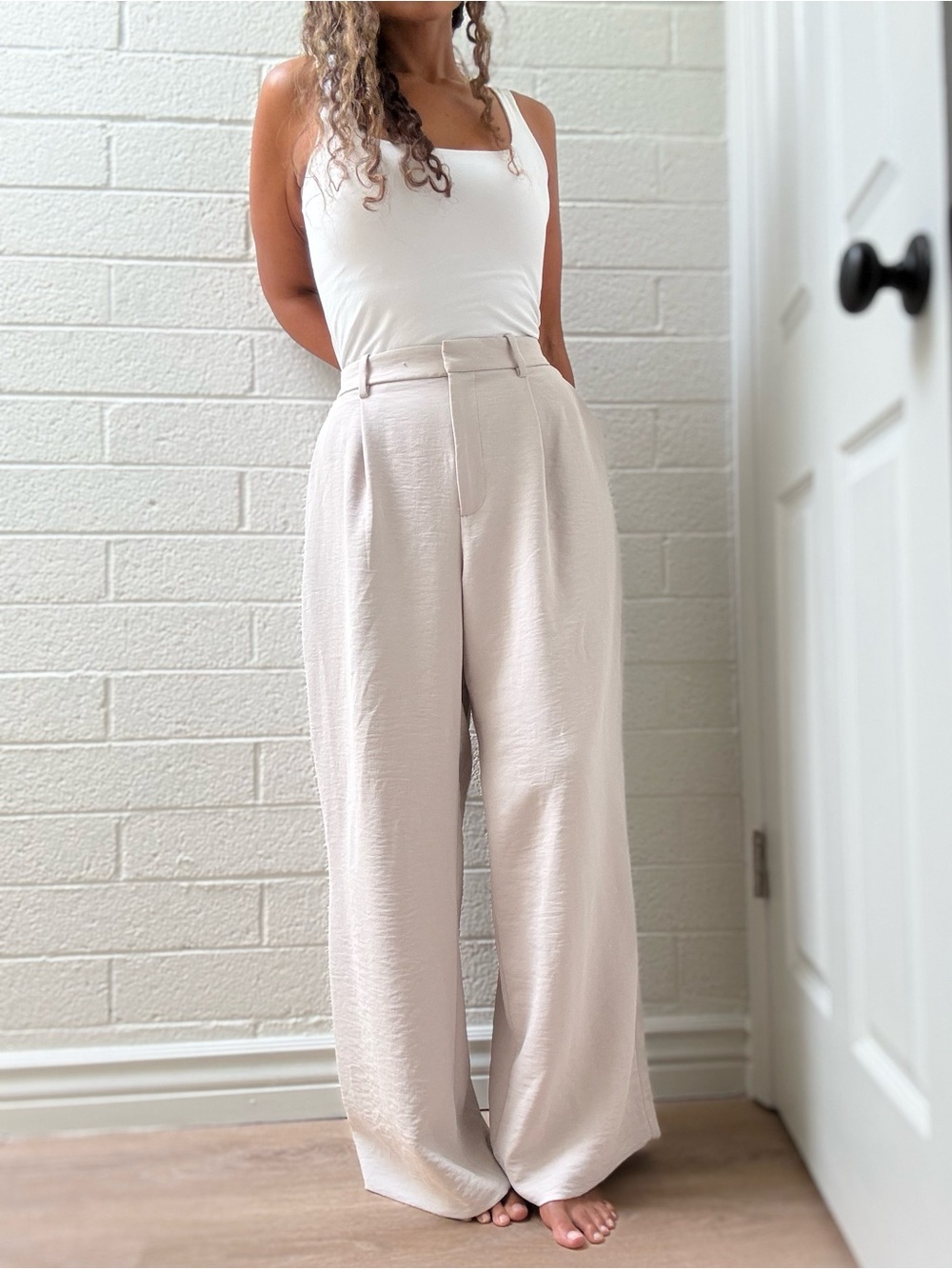 Abercrombie & Fitch Curve Love A&F Harper Tailored Premium Crepe Pant Taupe